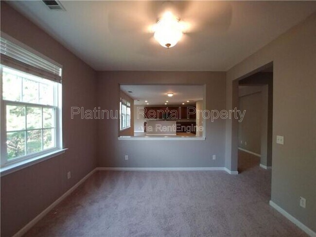 Building Photo - 6205 Park Leaf Walk