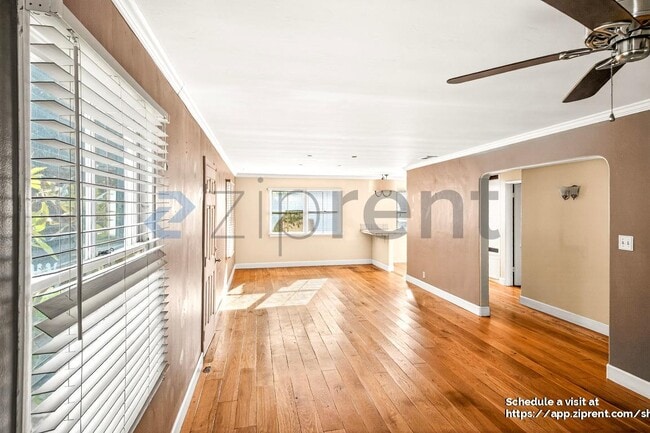 Building Photo - 61 S Katherine Dr