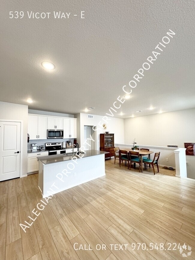 Building Photo - 539 Vicot Wy