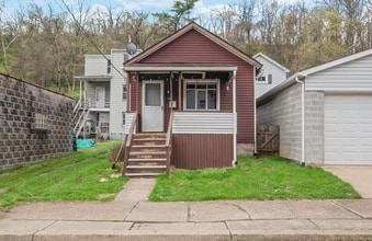 Building Photo - 2 Bedroom Home in Carnegie!