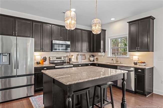 Building Photo - 65 Pedley Pl