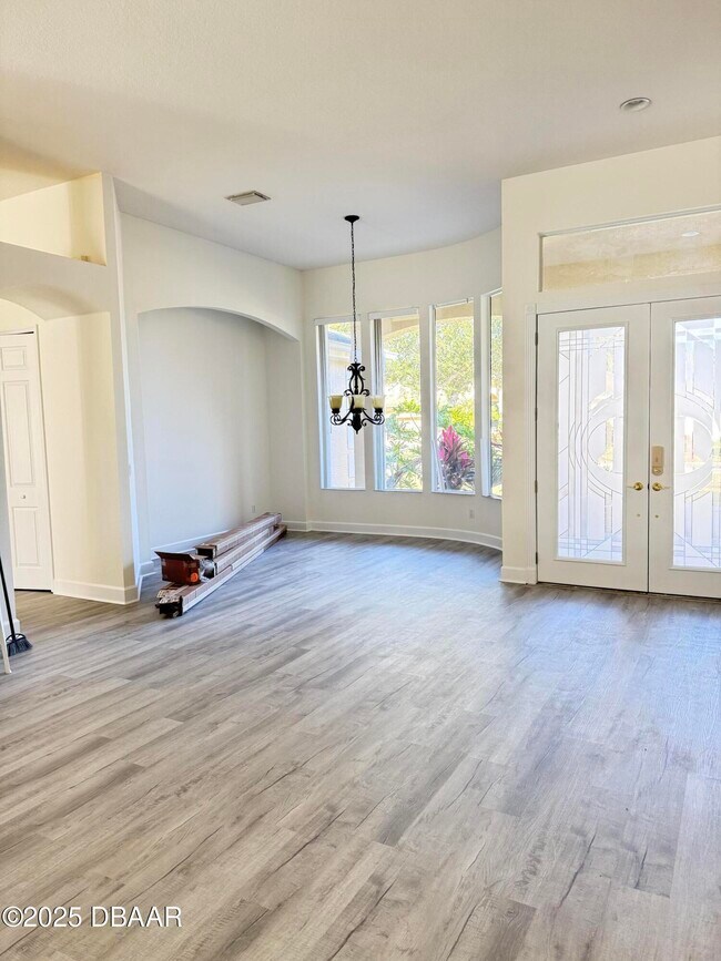 Building Photo - 14 Deep Woods Way