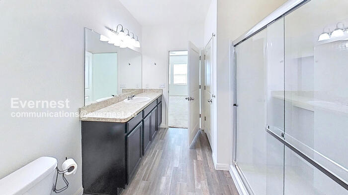 Building Photo - 400 Seneca Loop