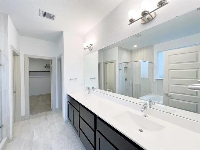 Building Photo - 28310 Hazel Trl