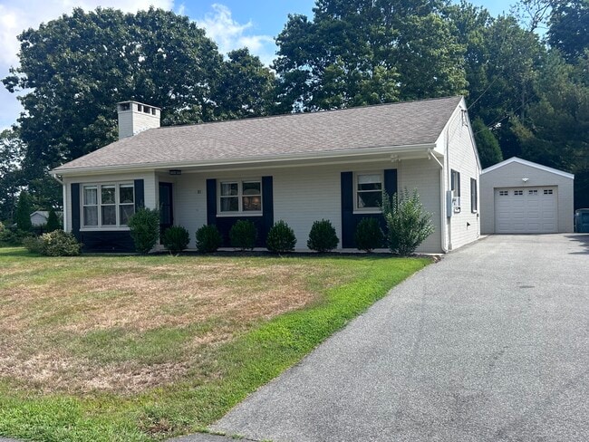 Primary Photo - 10 W View Rd
