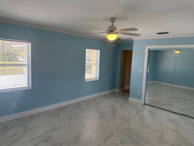 Building Photo - 3001 Gulf Blvd