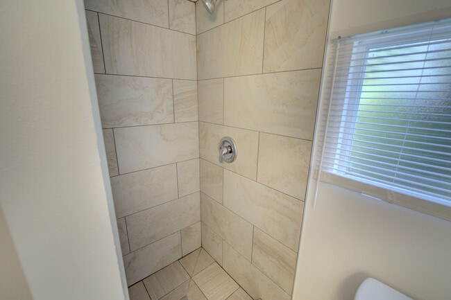 Building Photo - 5232 Brooklyn Ave NE