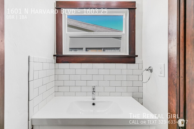 Building Photo - 1601 N Harvard Blvd