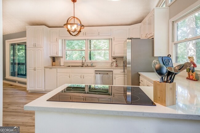 Building Photo - 1019 Whippoorwill Rd