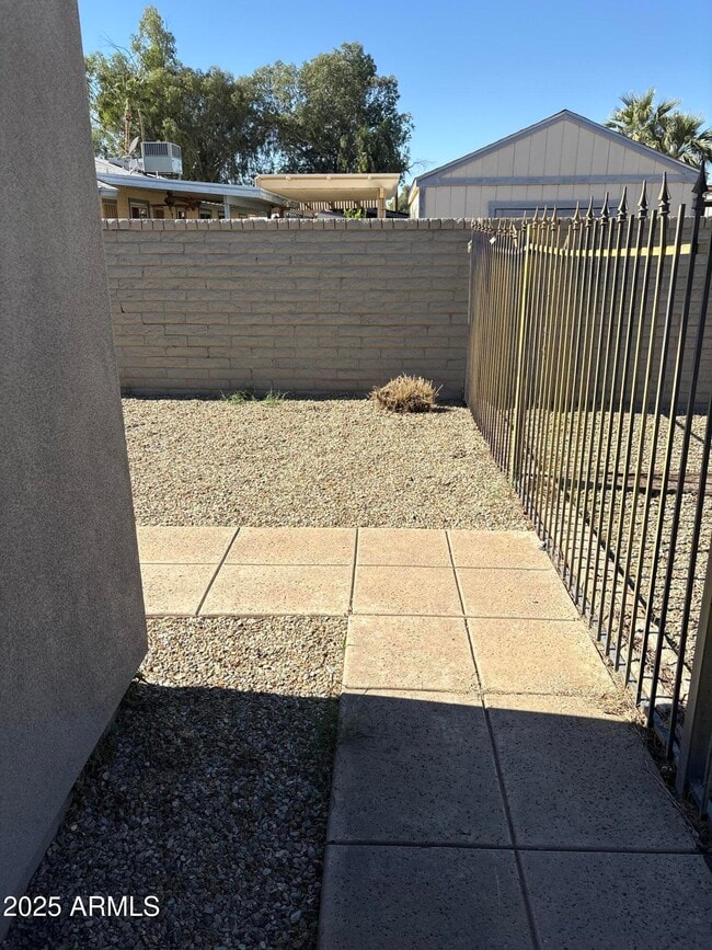 Building Photo - 4004 W Wescott Dr