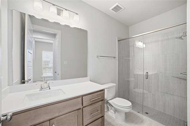 Building Photo - 3053 Elmwood St