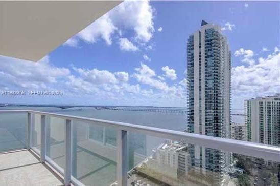 Building Photo - 1155 Brickell Bay Dr