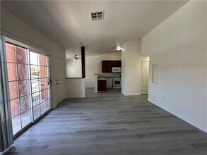 Building Photo - 4730 E Craig Rd