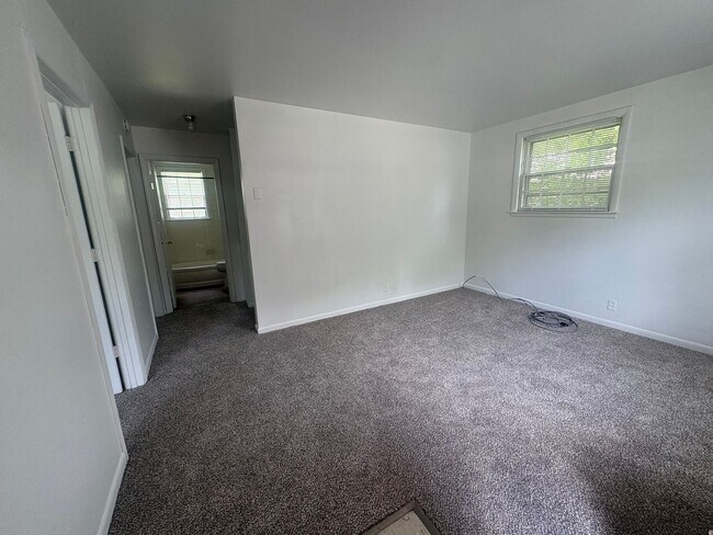Building Photo - 1018 Curdwood Blvd