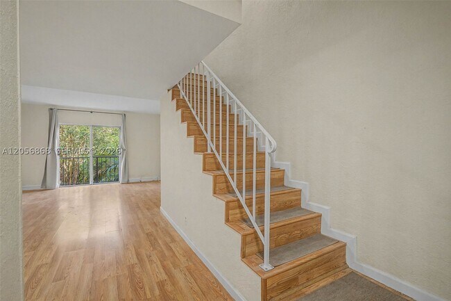 Building Photo - 6709 N Kendall Dr