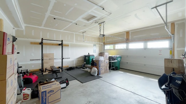 Building Photo - Welcome to this stunning 2-bedroom 2-bathroom home located in the desirable Westfield, IN