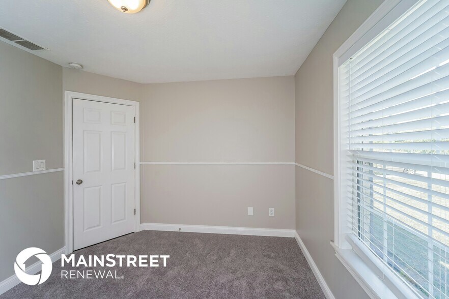 Building Photo - 10116 Greenfield Woods Cir