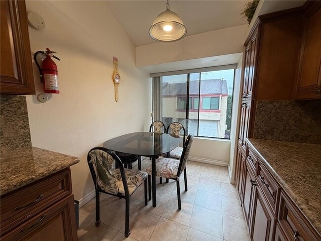 Building Photo - 1015 Arcadia Ave