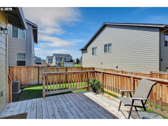 Building Photo - 23078 NE Sockeye St