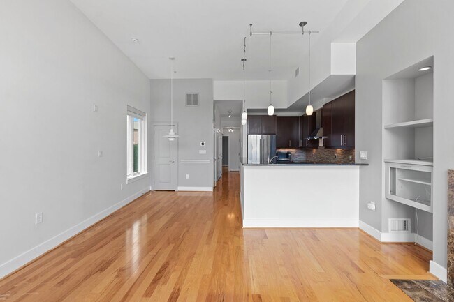 Building Photo - 1336 Belmont St NW