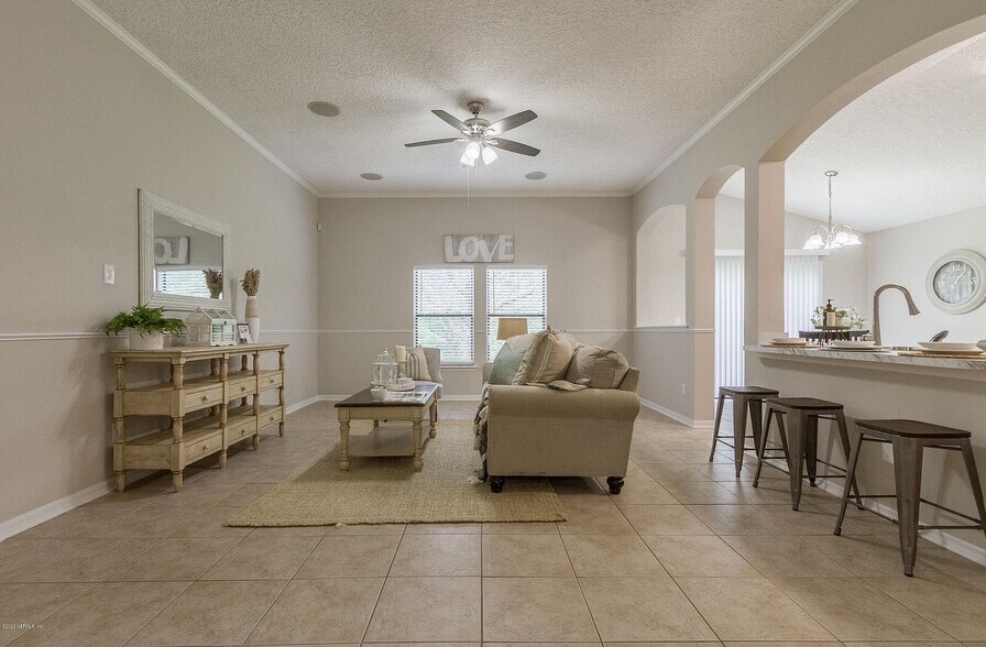 Building Photo - 10947 Apple Blossom Trl E