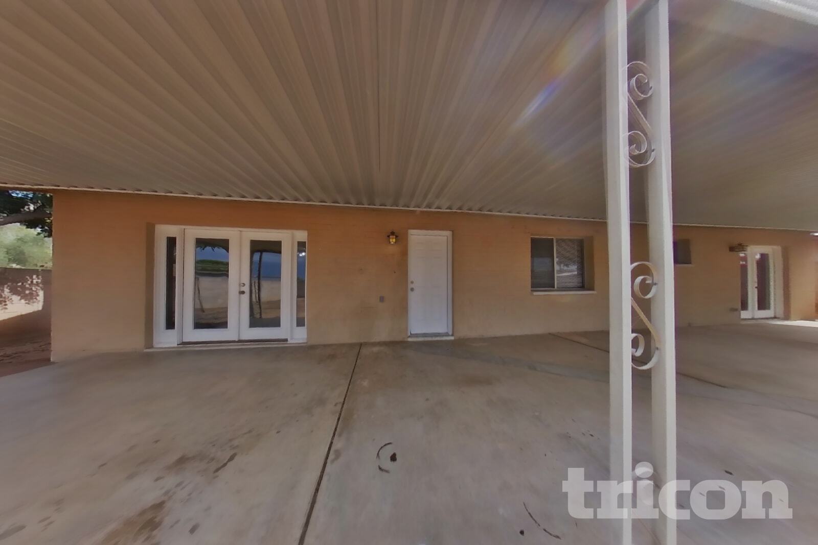 Building Photo - 3849 W Poinsettia Dr