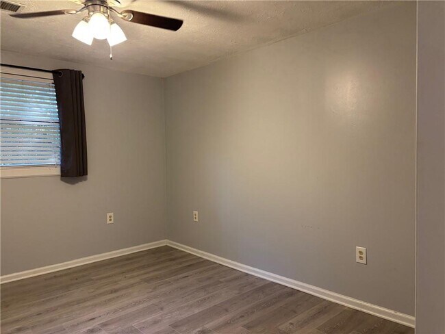 Building Photo - 209 Evans Cook Ct
