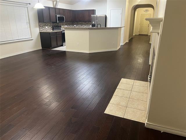 Building Photo - 6949 Sylvan Meadows Dr