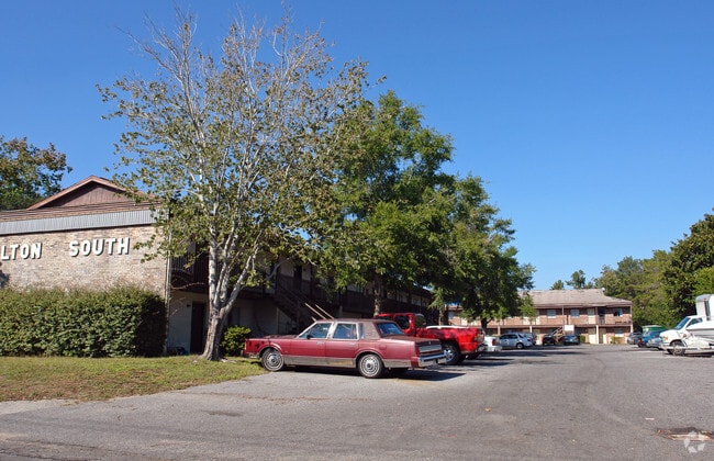 Primary Photo - Walton South Apartments