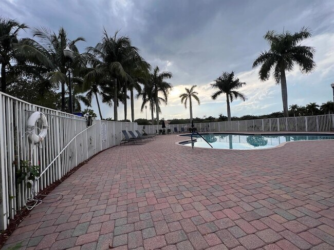 Building Photo - 4808 W Bexley Park Dr