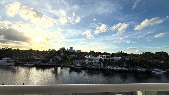 Building Photo - 45 Hendricks Isle