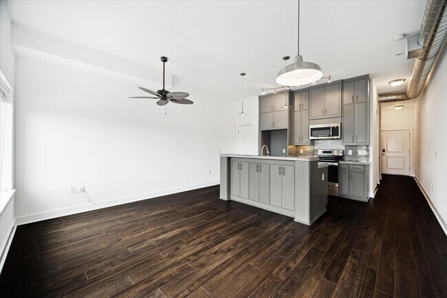 Building Photo - 1011 Studemont St