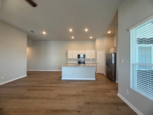 Building Photo - Come and See for Yourself Why Emma Park is...