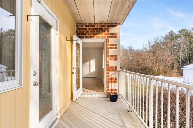 Building Photo - 30 Argyle Ave