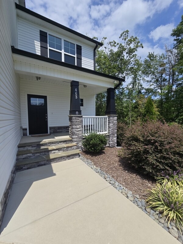 Building Photo - 463 Jackson Pond Dr