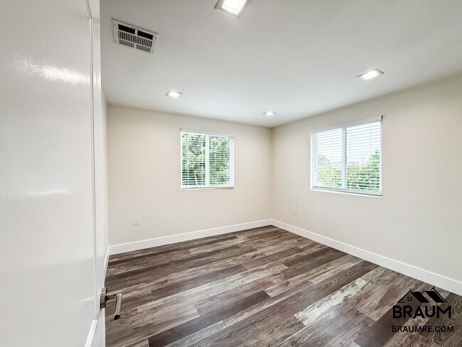 Building Photo - 1622-1624 S. CARMELINA