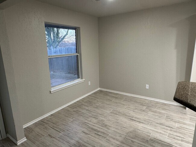 Building Photo - Storm Shelter!!! This 3 bed, 2 bath, 2 Car Garage home has new paint, kitchen and bathroom granit...