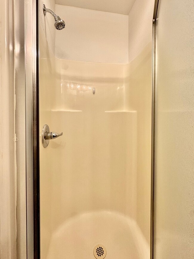 Building Photo - 9126 Wolfram Way