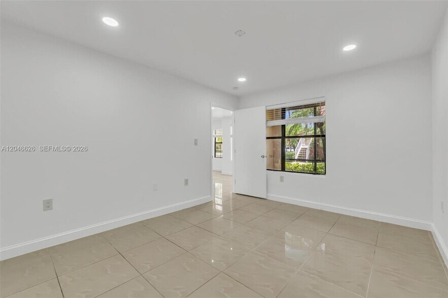 Building Photo - 15560 SW 104th Ter