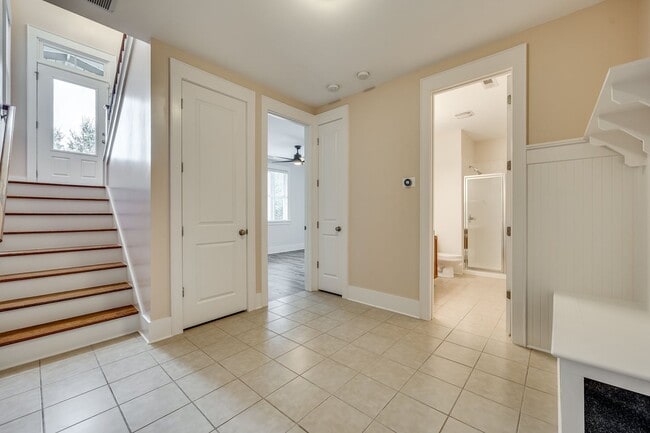 Building Photo - Gorgeous 4 bedroom 3.5 bath home in Riverwalk of Rock Hill!