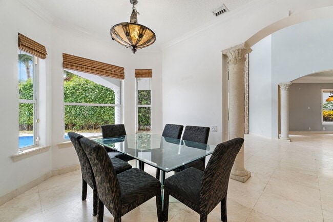 Building Photo - 702 Maritime Way