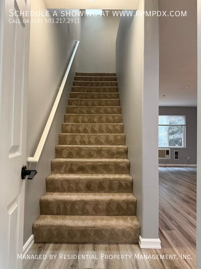Building Photo - 14320 SW Cougar Ridge Dr