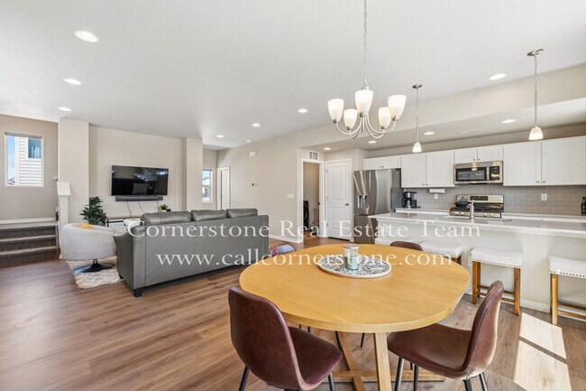 Building Photo - 7446 Marbled Wood Pt