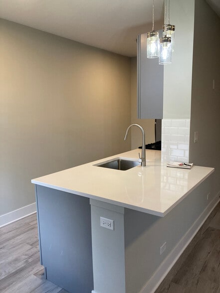 Building Photo - 369 Hazel Ave