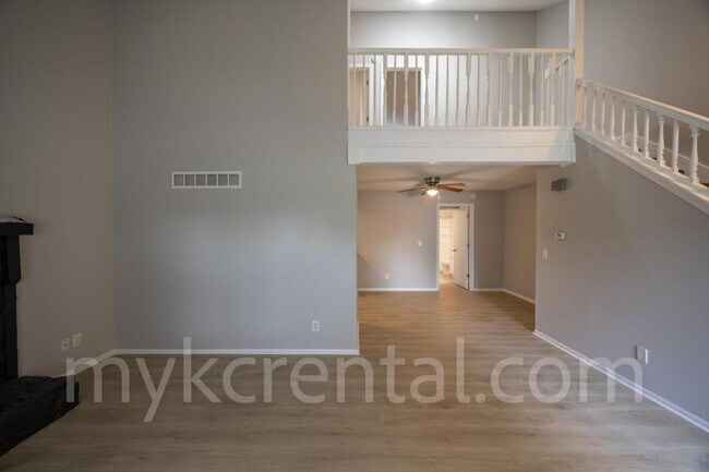 Building Photo - 6441 Hallet St