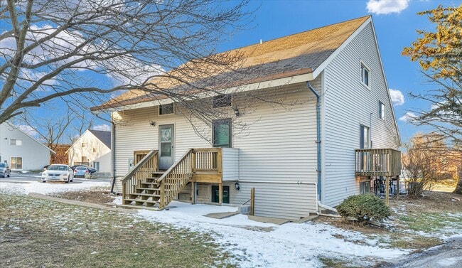 Primary Photo - 717 Fairmont