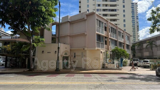 Building Photo - 2406 Kuhio Ave.