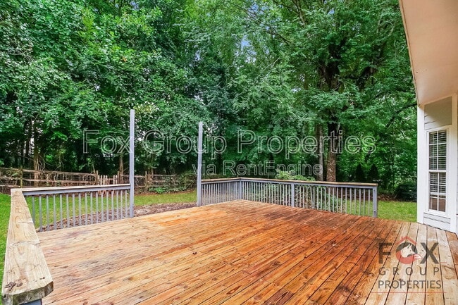 Building Photo - 16125 Farmall Dr