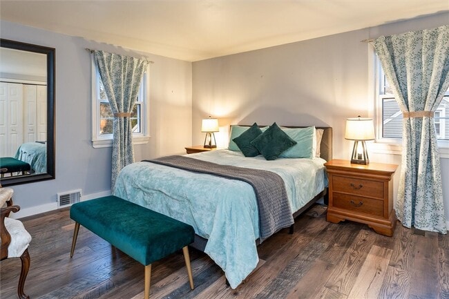 Building Photo - 46 Country Ln