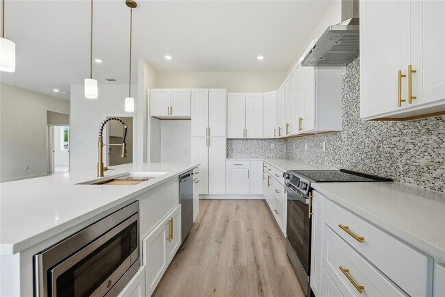 Building Photo - 11256 Salters St